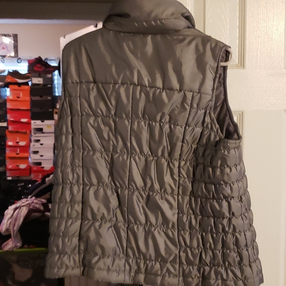 Vest - Picture 3 of 3